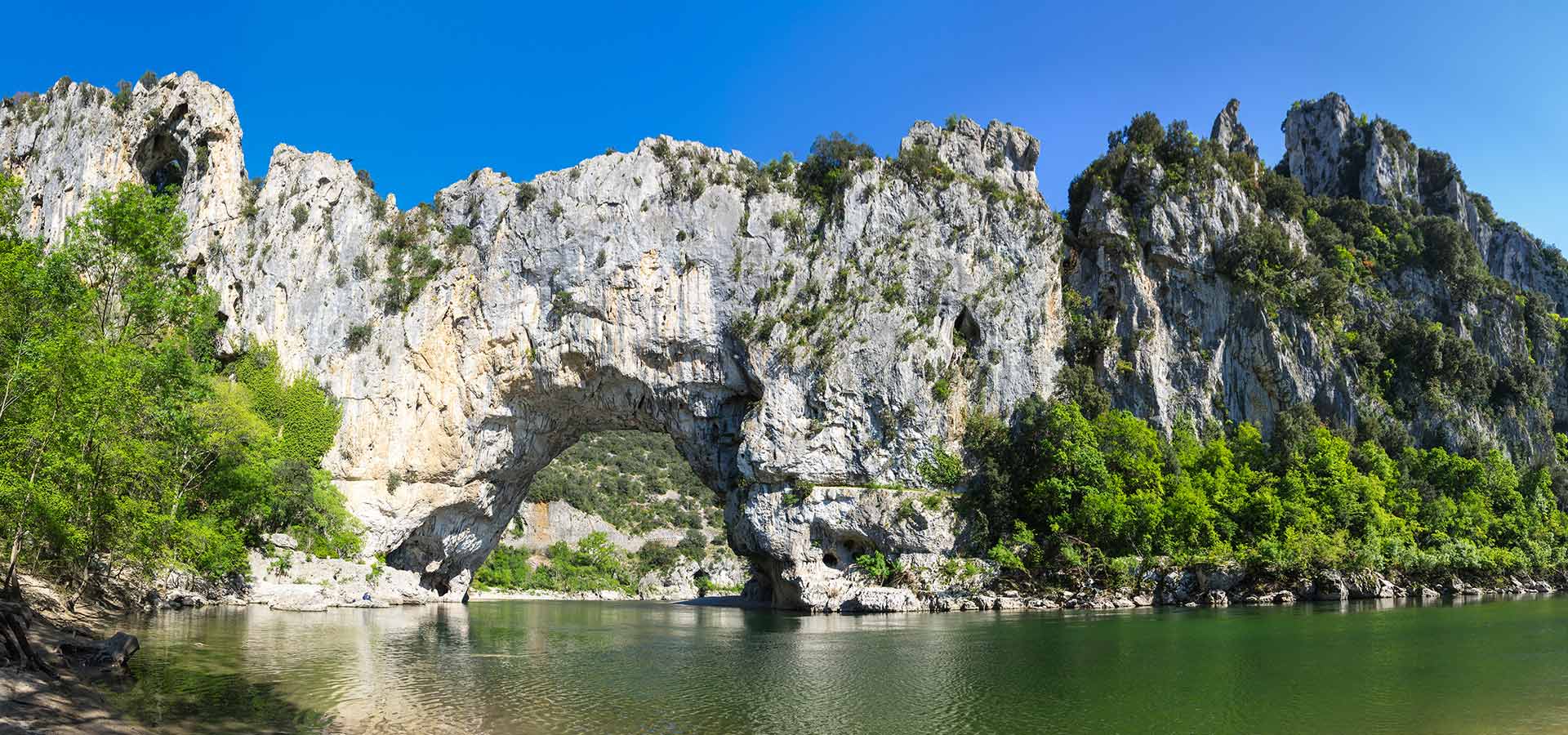 Les terres ard&eacute;choises depuis le Mas de Louise